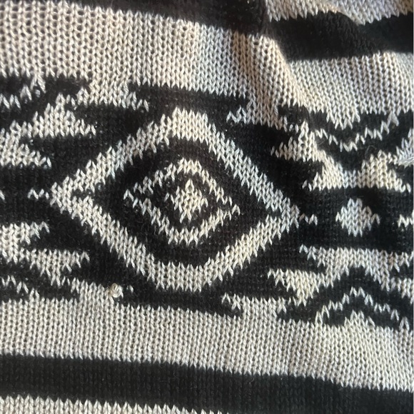 It’s Our Time Boho Tassled duster vest (L) - Picture 4 of 6